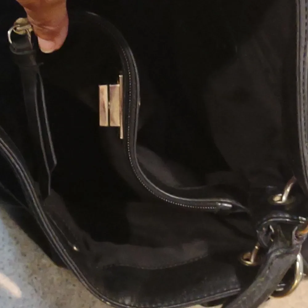Vintage Relic Black Leather Purse